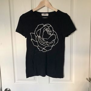 ✨Black J.Crew Rose Tee Size M✨